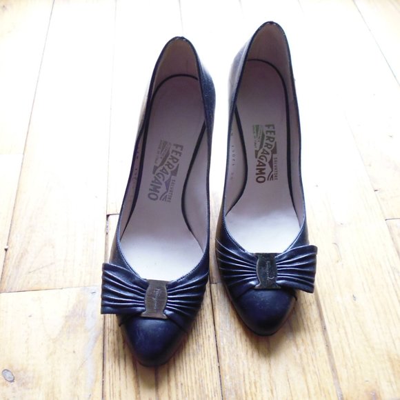 Salvatore Ferragamo pumps - Picture 1 of 9